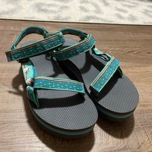 Unicorn platform Tevas